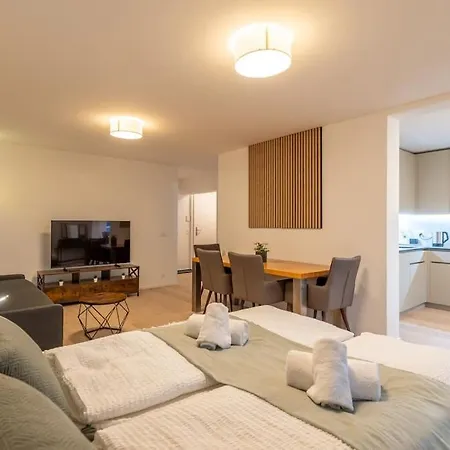 Jasminkas Host 2, Ruhig, Und Naturnah, Gratis Parkplatz Und Balkon * St. Gallen