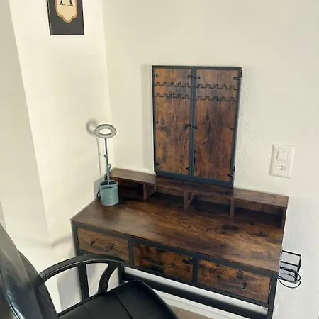 Apartment Jasminkas Host 2, Ruhig, Und Naturnah, Gratis Parkplatz Und Balkon