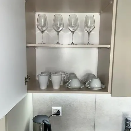 Jasminkas Host 2, Ruhig, Und Naturnah, Gratis Parkplatz Und Balkon Apartment *