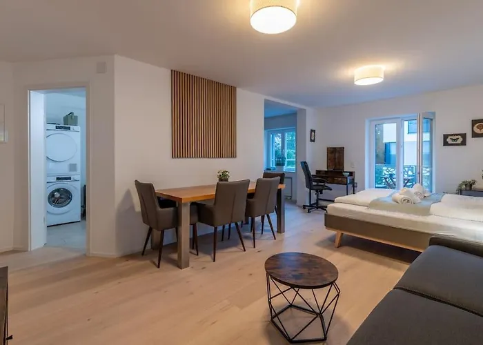 Jasminkas Host 2, Ruhig, Und Naturnah, Gratis Parkplatz Und Balkon *