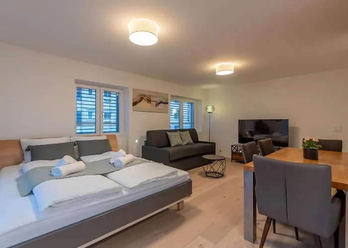 Jasminkas Host 2, Ruhig, Und Naturnah, Gratis Parkplatz Und Balkon *