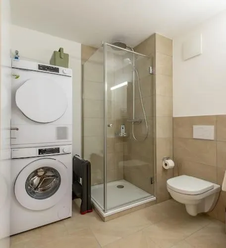 Apartment Jasminkas Host 2, Ruhig, Und Naturnah, Gratis Parkplatz Und Balkon