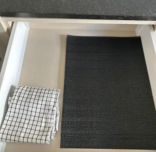 Jasminkas Host 2, Ruhig, Und Naturnah, Gratis Parkplatz Und Balkon Apartment