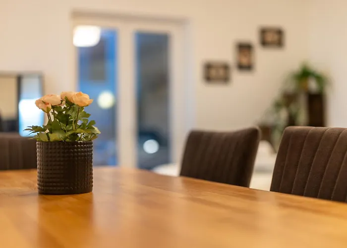 Jasminkas Host 2, Ruhig, Und Naturnah, Gratis Parkplatz Und Balkon Apartment